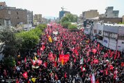 عکسی پربازدید از حاشیه مراسم تشییع پیکر رهبر شهید و خانواده ایشان